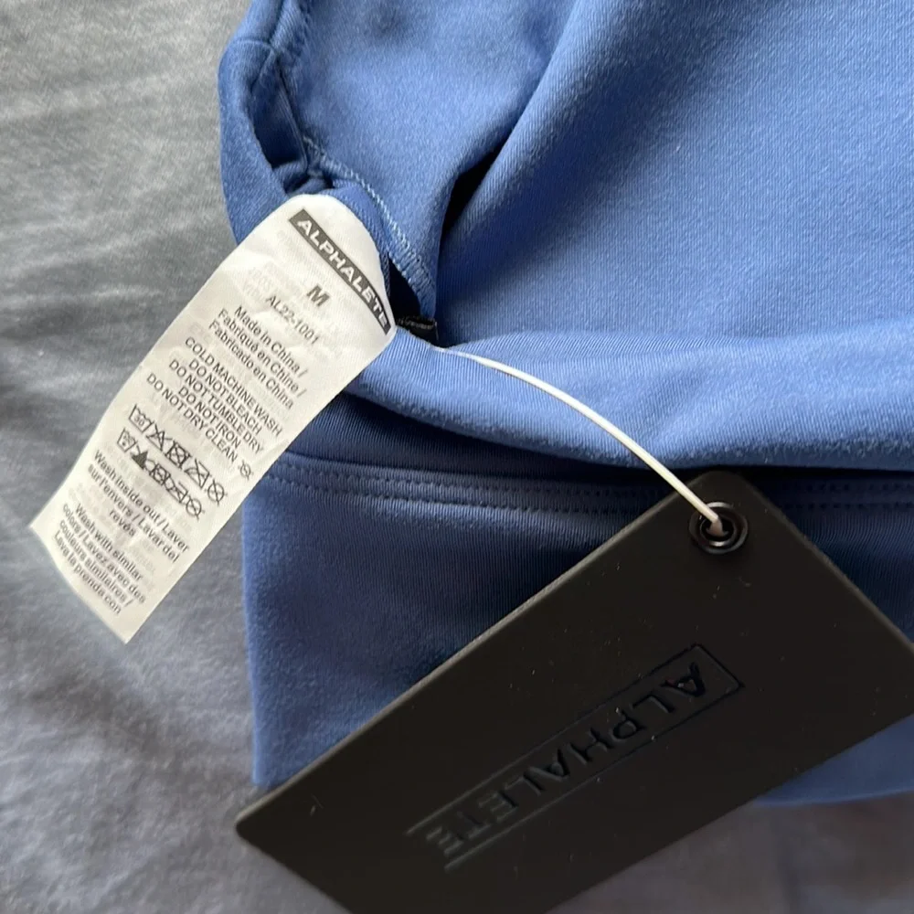 NWT Medium Women’s Alphalete Alphalux Wonder Bra - Tuxedo Blue M - Picture 6 of 6